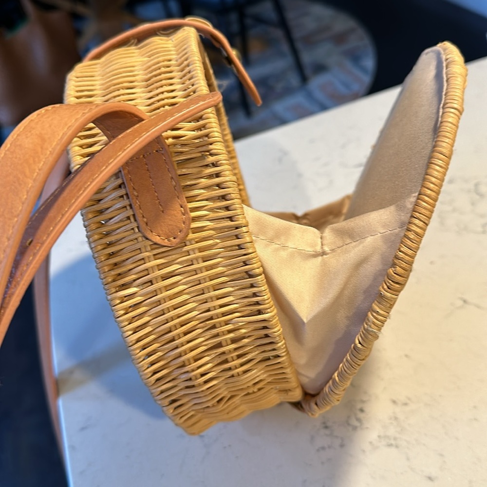 Round Wicker Purse - Universal Thread. - image 3